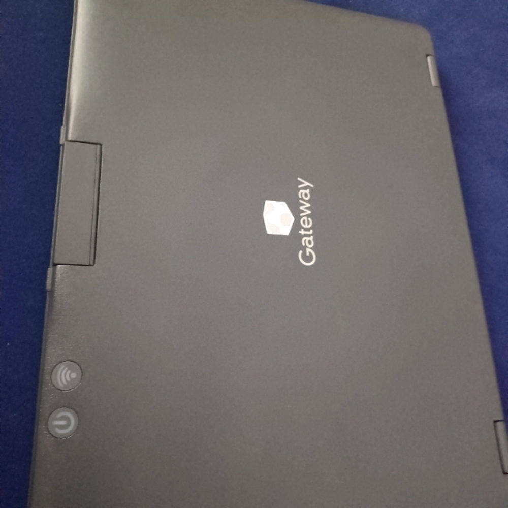 Gateway 2 in 1 touchscreen laptop